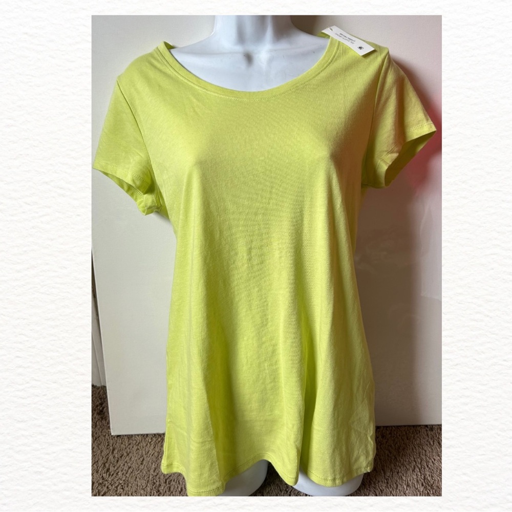 𝐍𝐎𝐁𝐎 • Short Sleeve Tee #NeonYellow